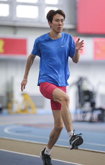 开元棋牌官方网站与朋友一起玩牌乐无穷